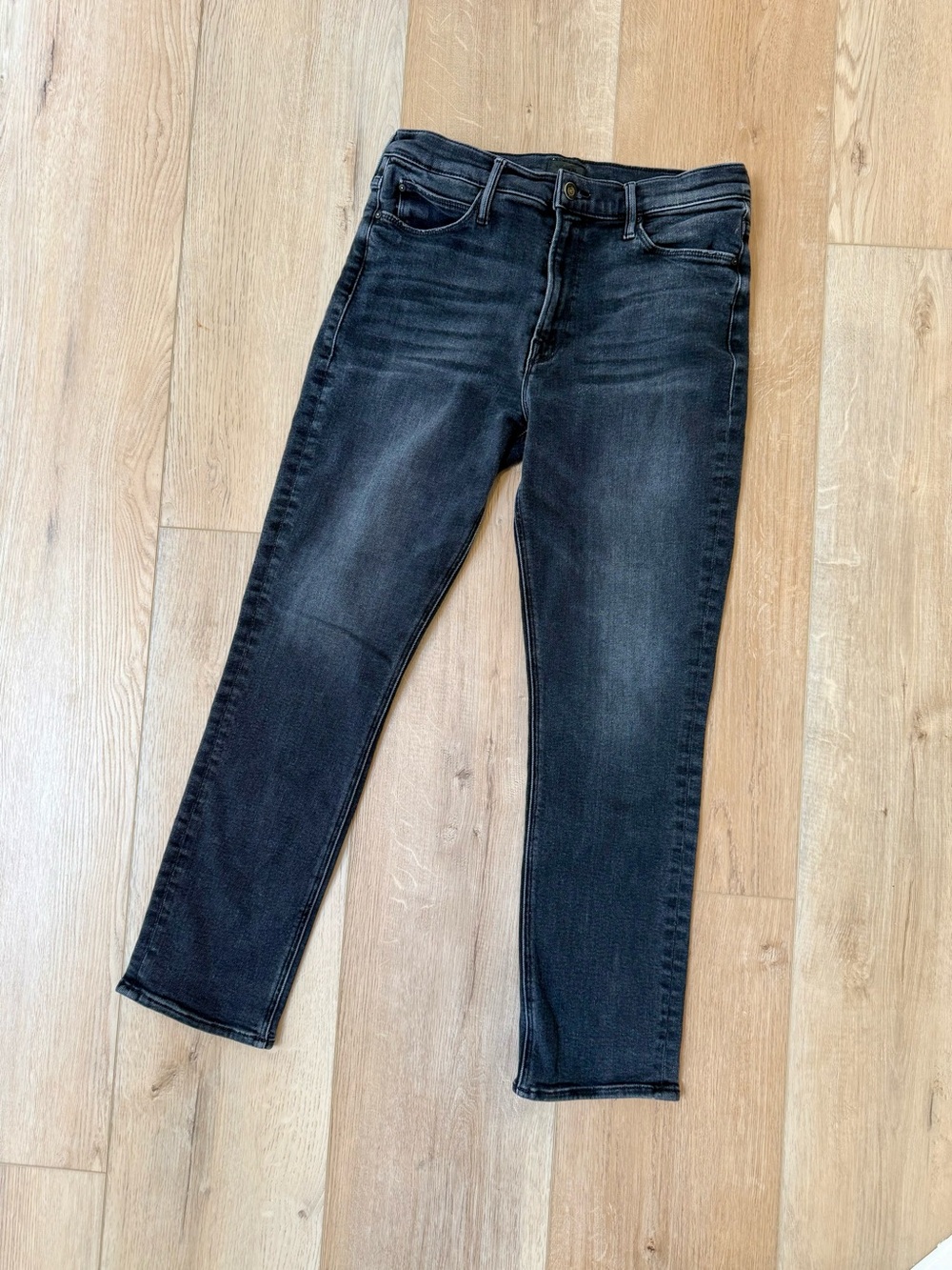 MOTHER Skinny High-Rise Jeans in Washed Black